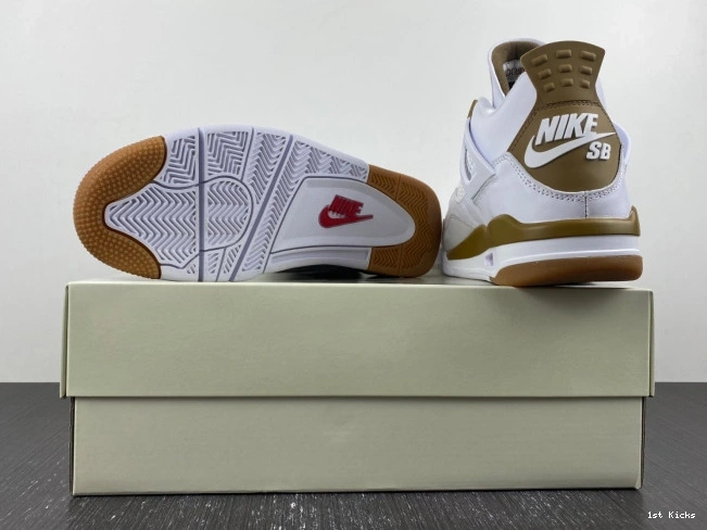 DR5415-120 Retro SB Jordan 4 0727